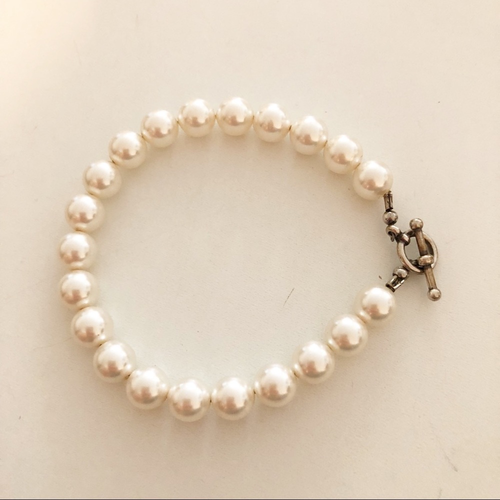 Faux Pearl Toggle Bracelet